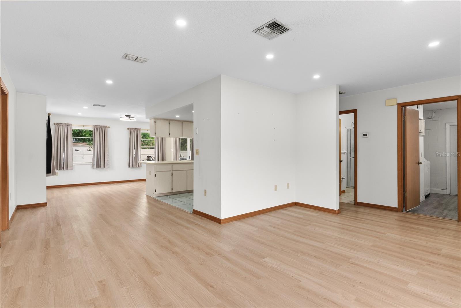 SPRING HILL - Residential