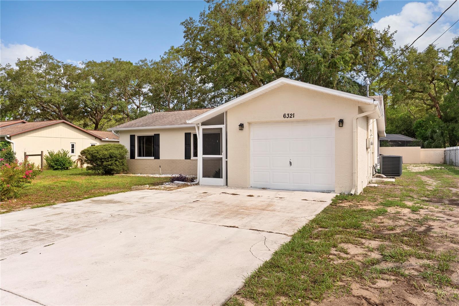 SPRING HILL - Residential