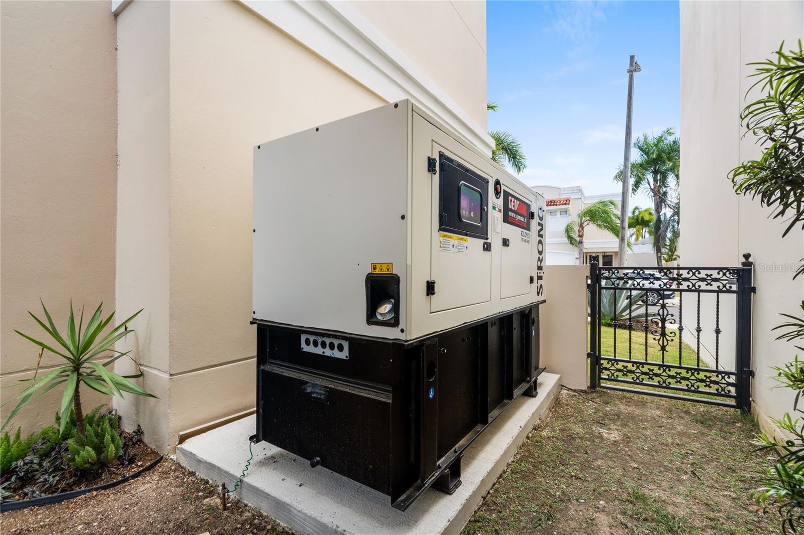 ANDREA'S COURT - Residential Lease