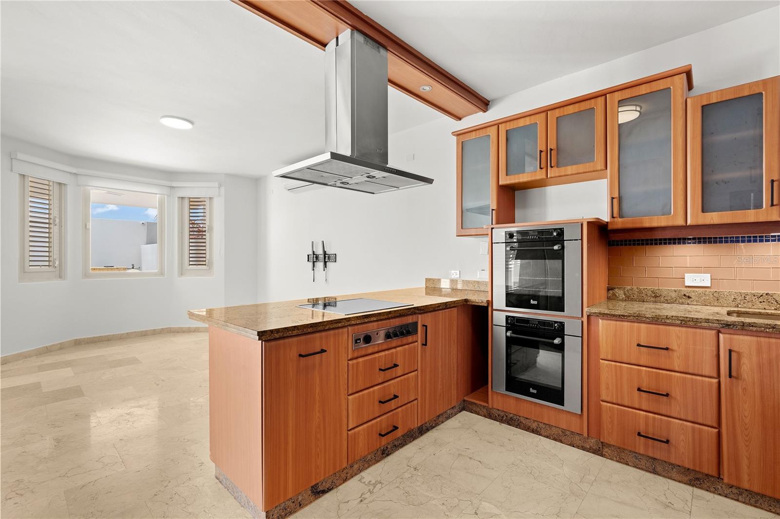 ANDREA'S COURT - Residential Lease