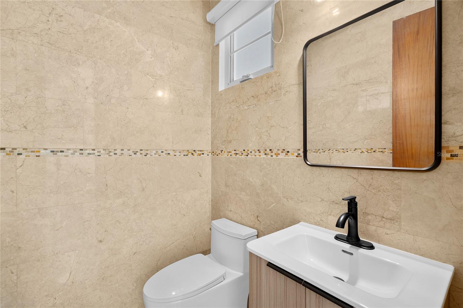 ANDREA'S COURT - Residential Lease