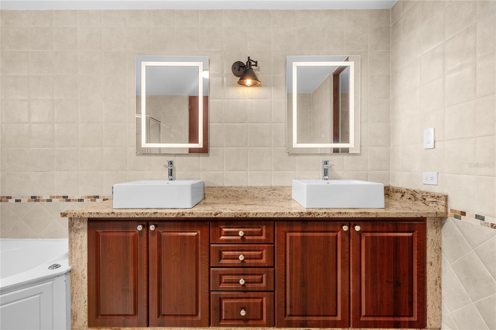 ANDREA'S COURT - Residential Lease