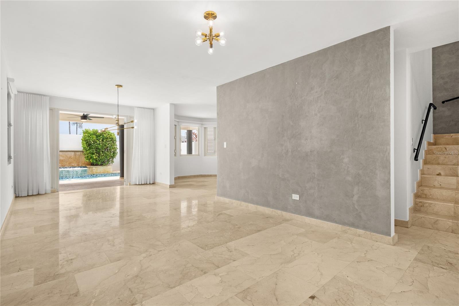 ANDREA'S COURT - Residential Lease