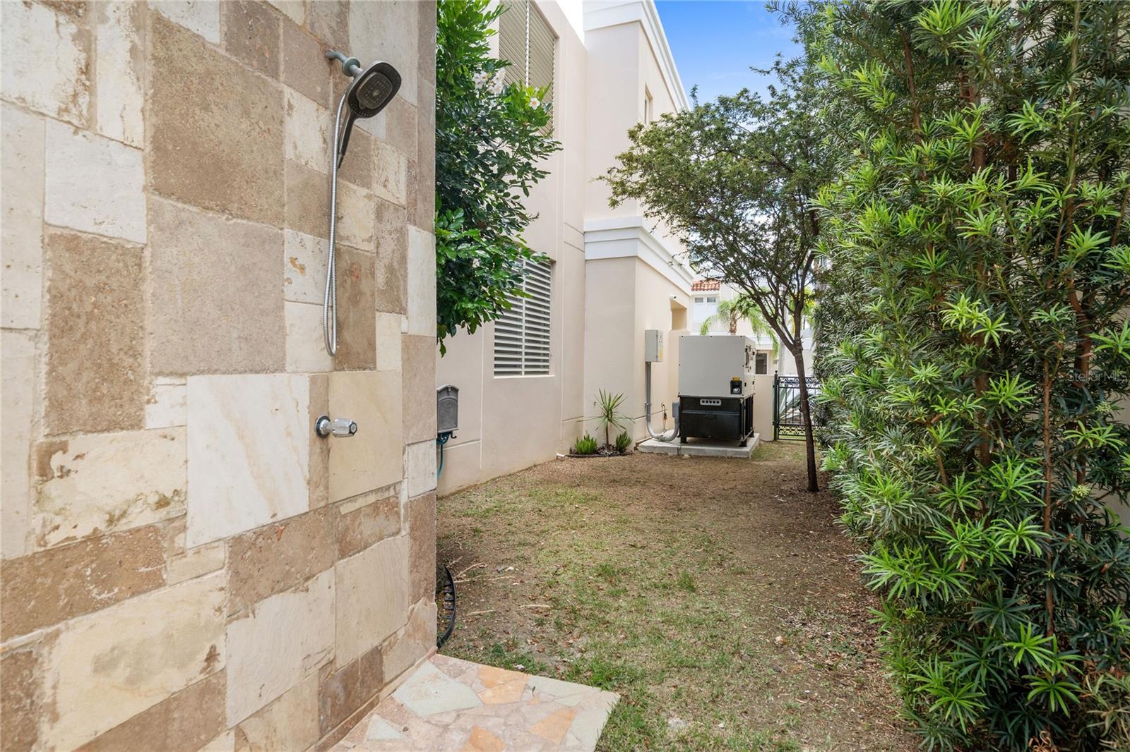 ANDREA'S COURT - Residential Lease
