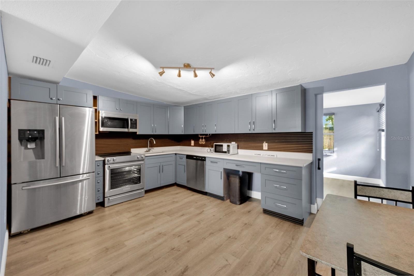 BROWN ACRES - Residential