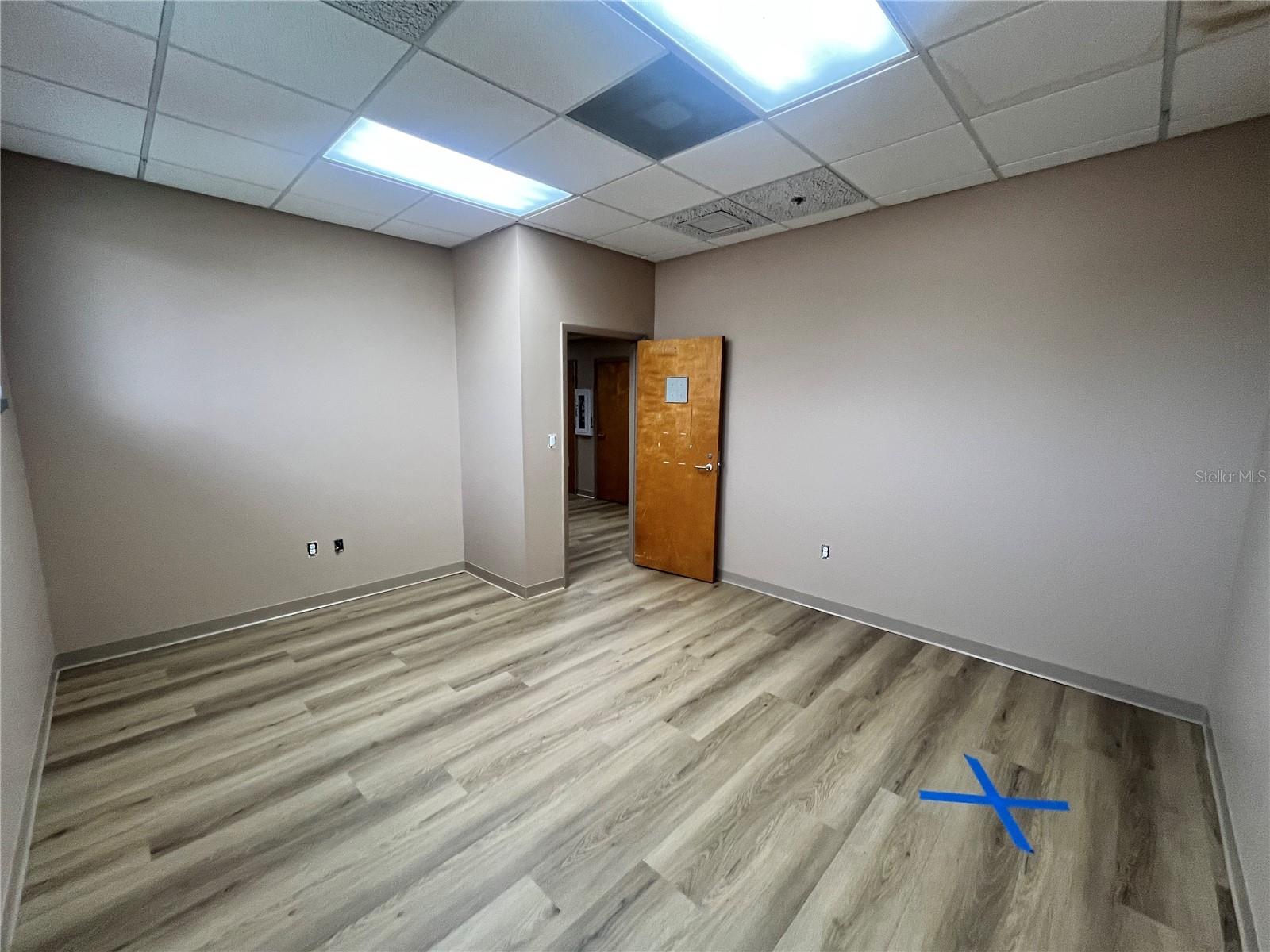 CALDWELLS SUB - Commercial Lease