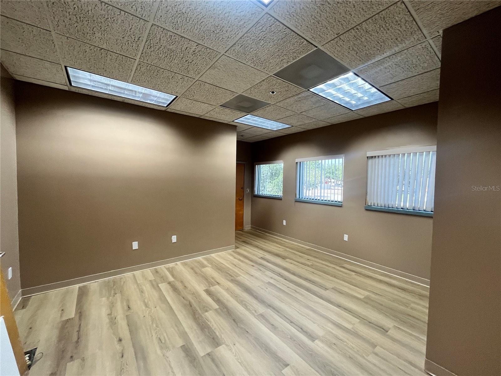 CALDWELLS SUB - Commercial Lease