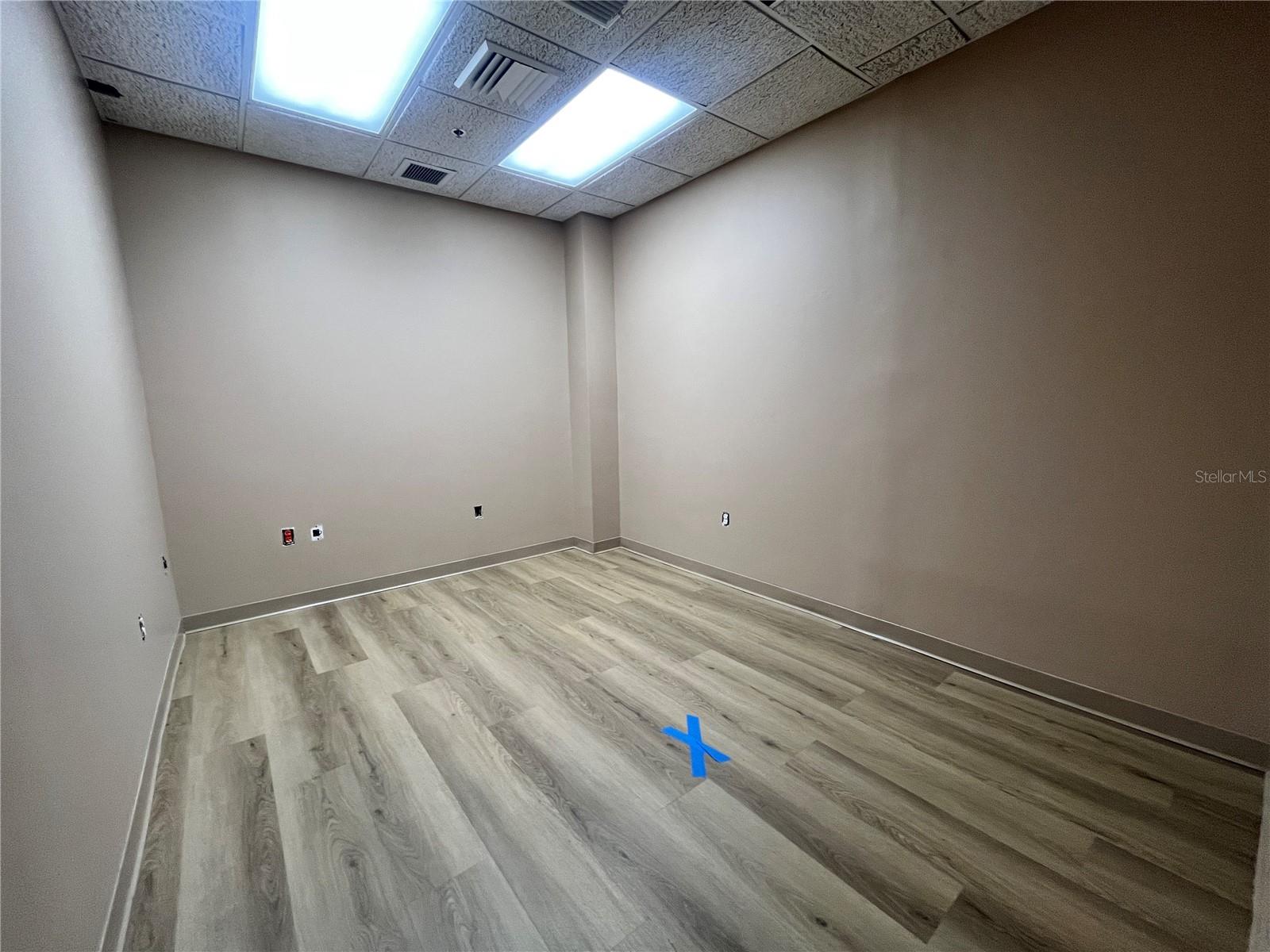 CALDWELLS SUB - Commercial Lease