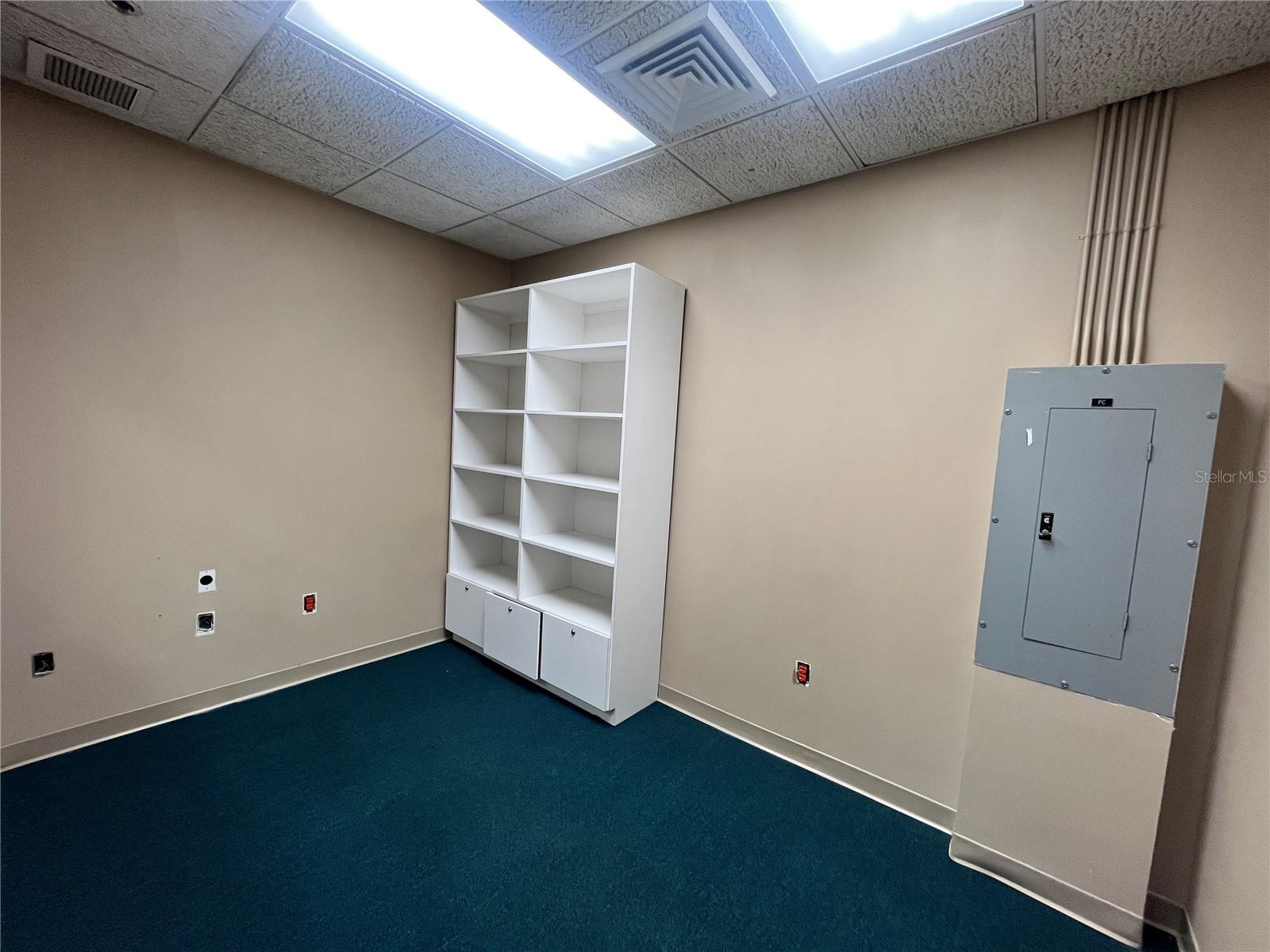 CALDWELLS SUB - Commercial Lease