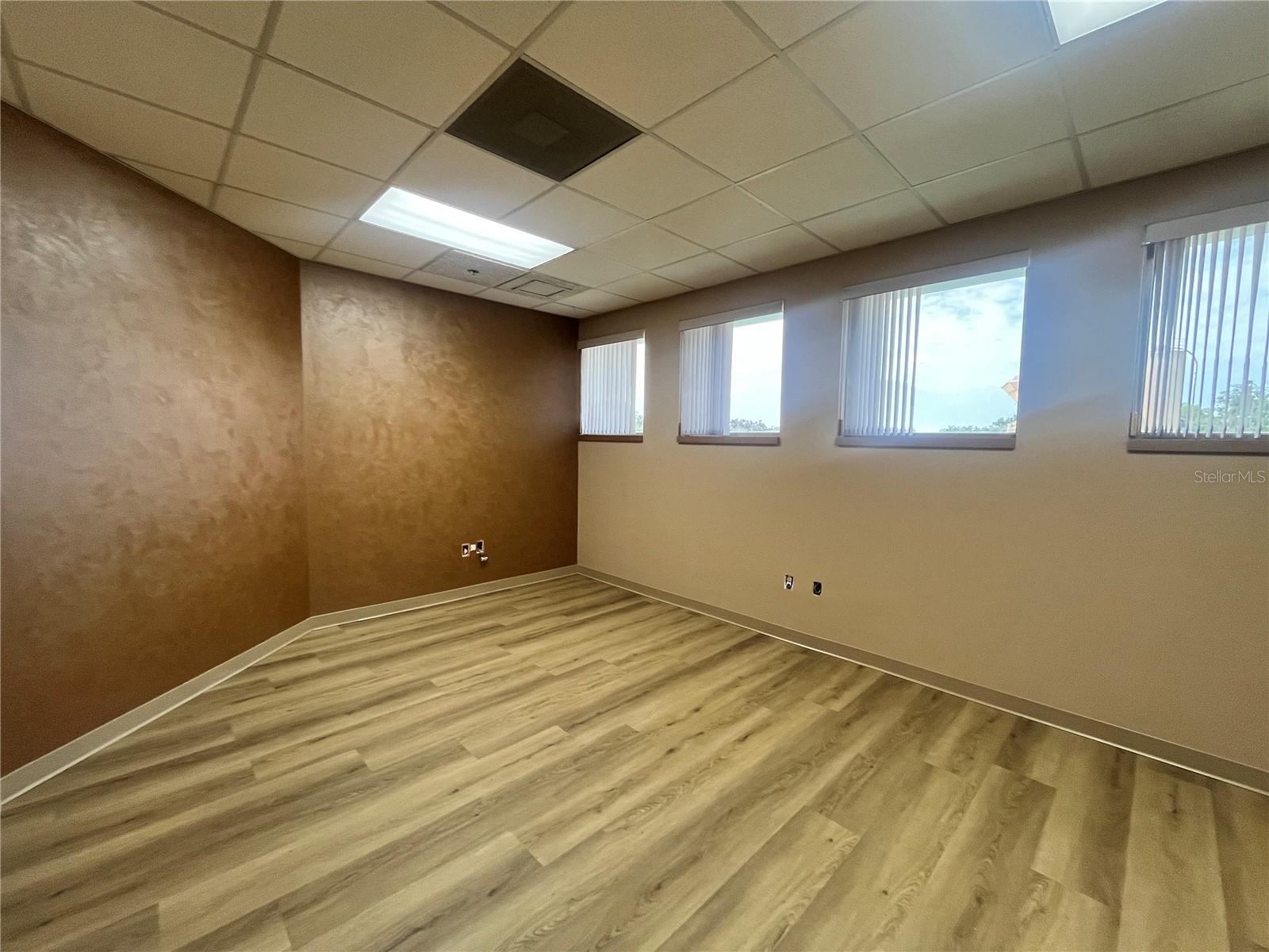 CALDWELLS SUB - Commercial Lease