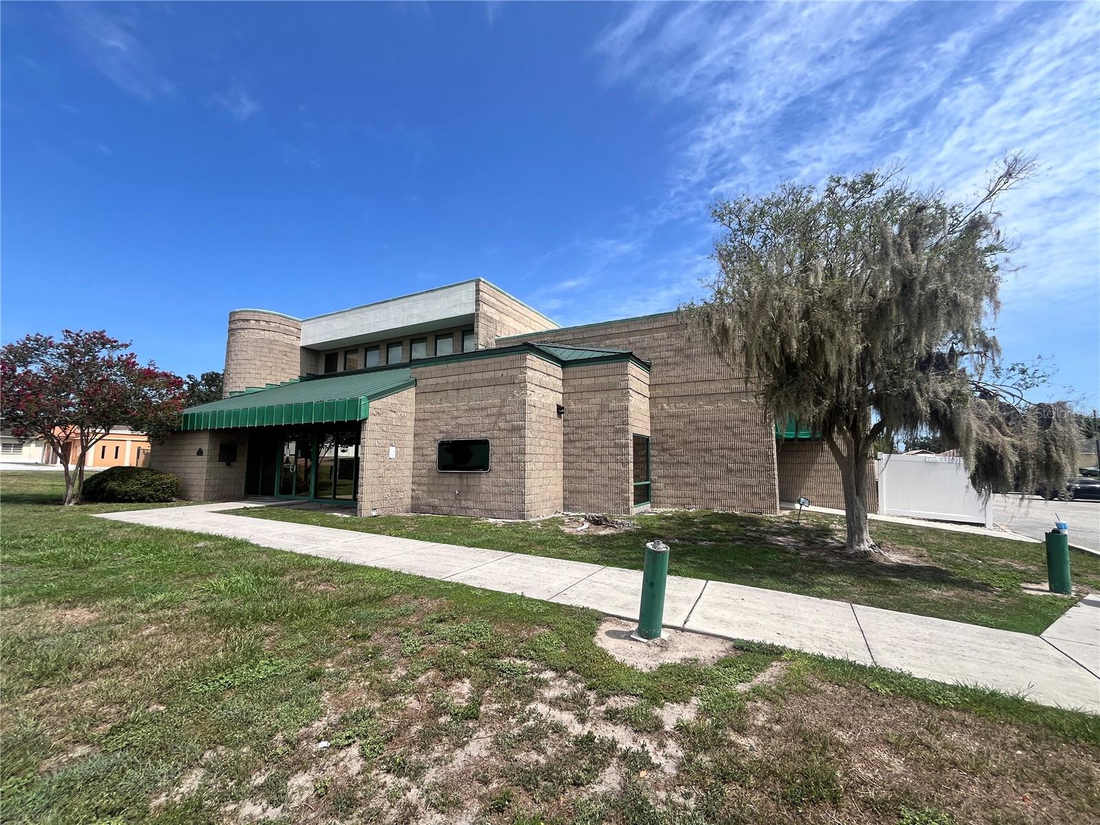 CALDWELLS SUB - Commercial Lease