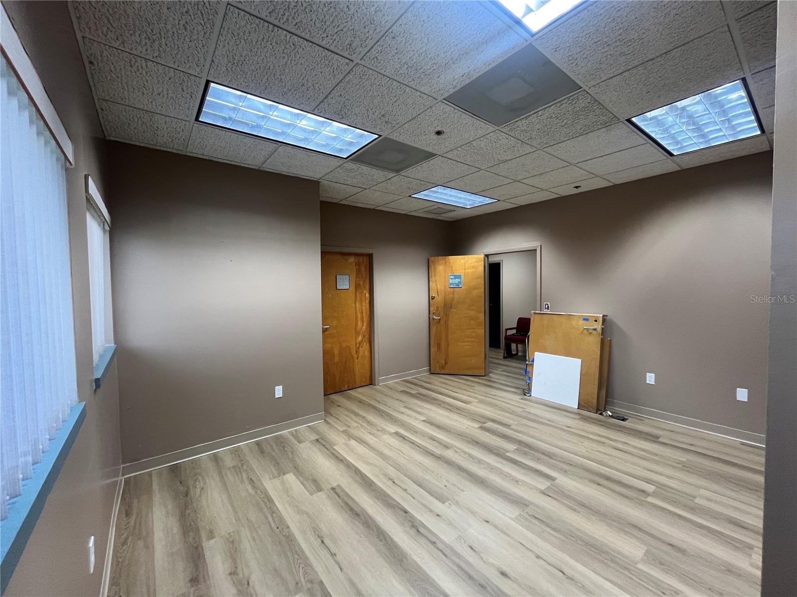 CALDWELLS SUB - Commercial Lease