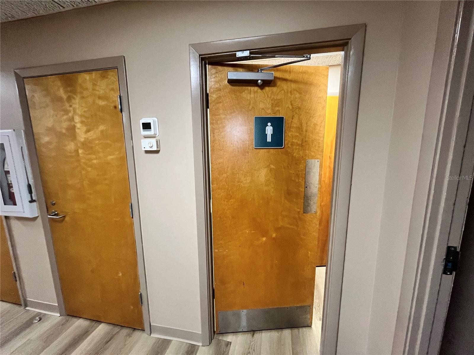 CALDWELLS SUB - Commercial Lease