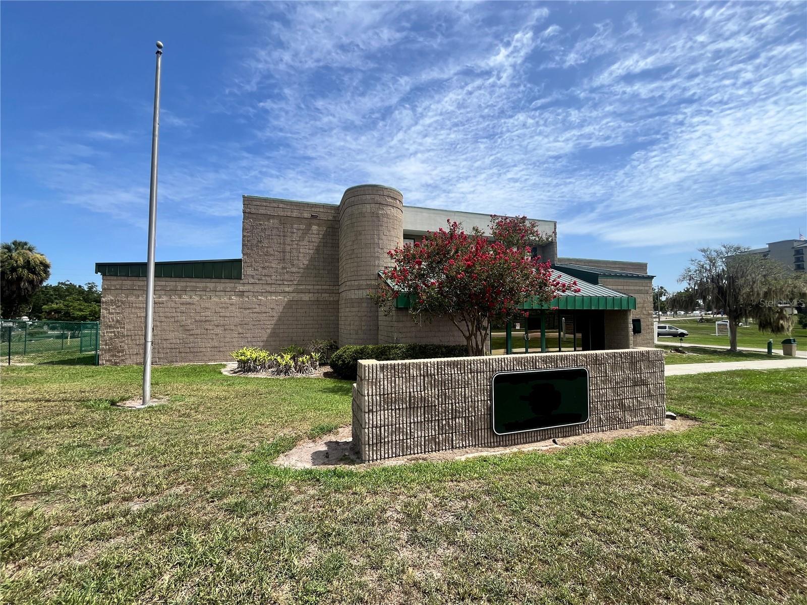 CALDWELLS SUB - Commercial Lease