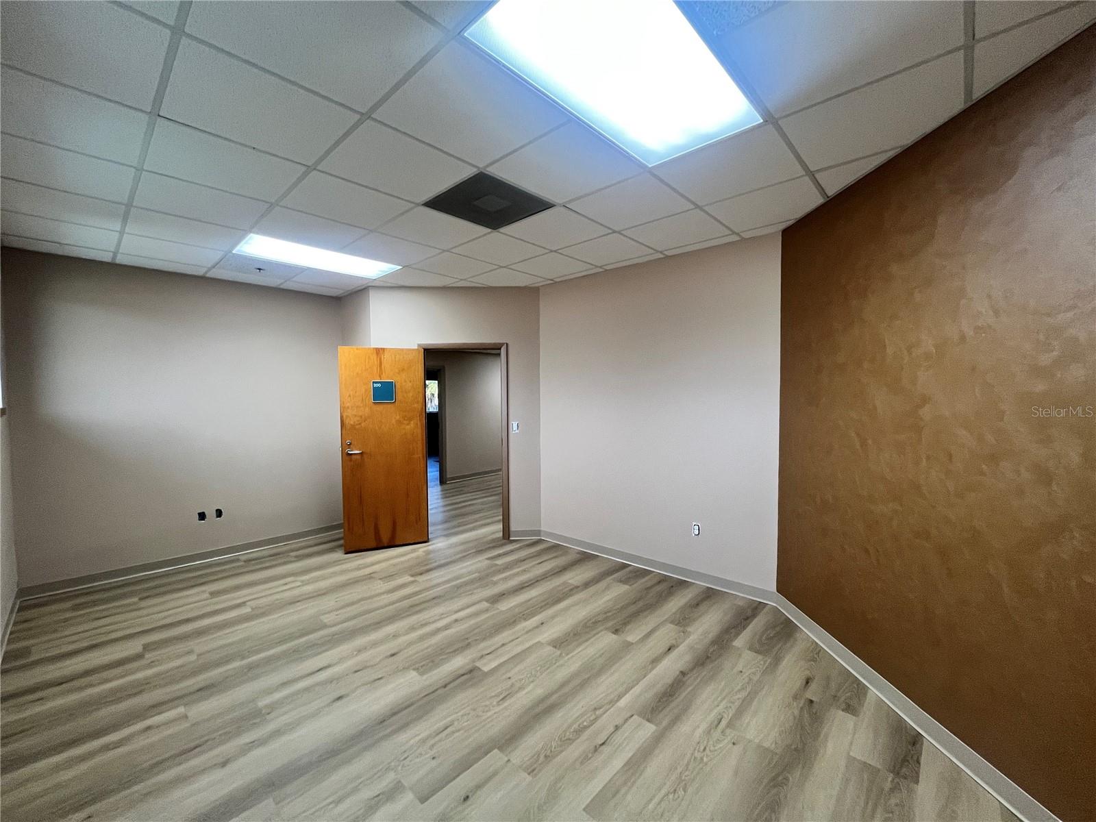 CALDWELLS SUB - Commercial Lease