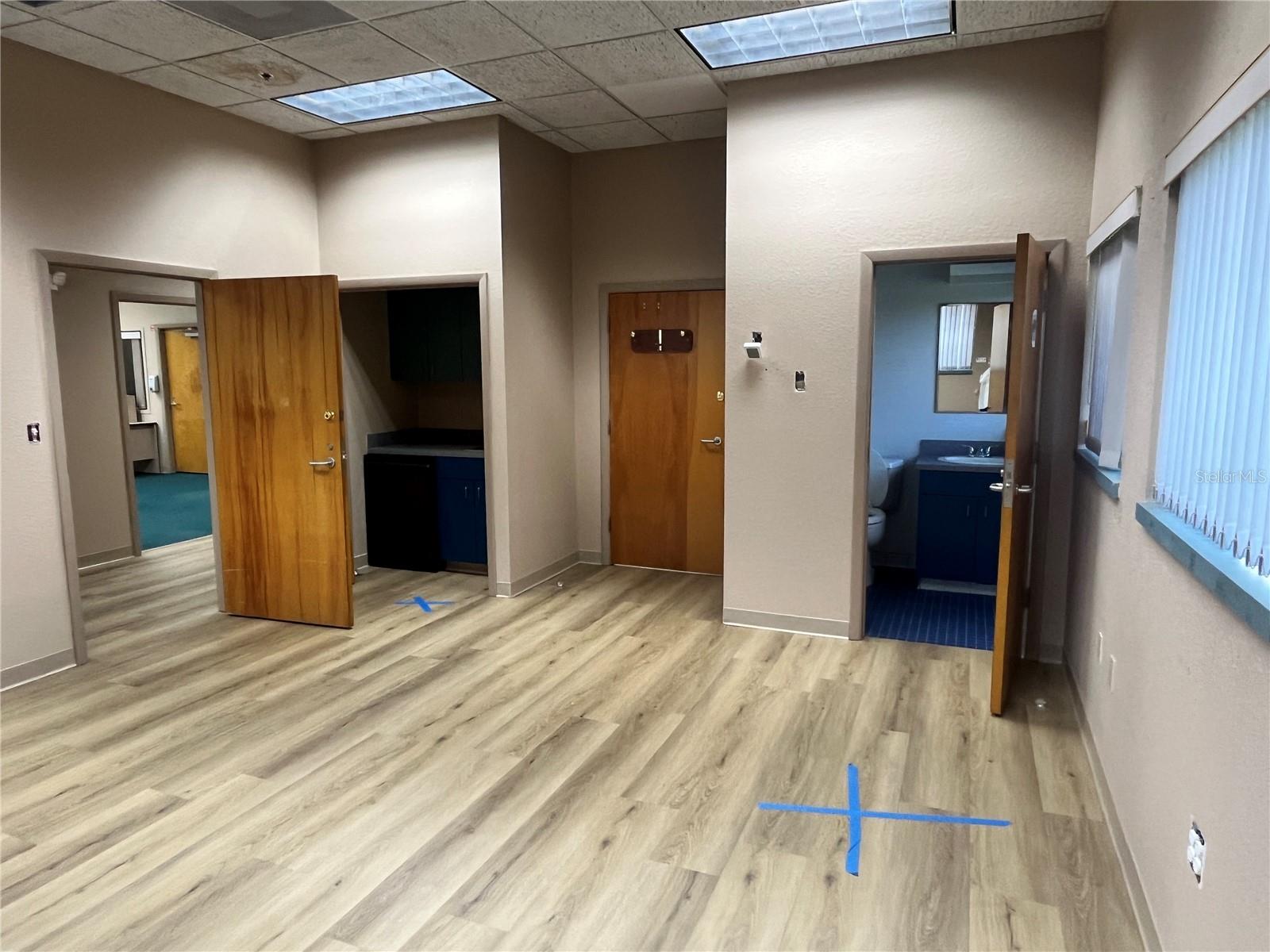 CALDWELLS SUB - Commercial Lease