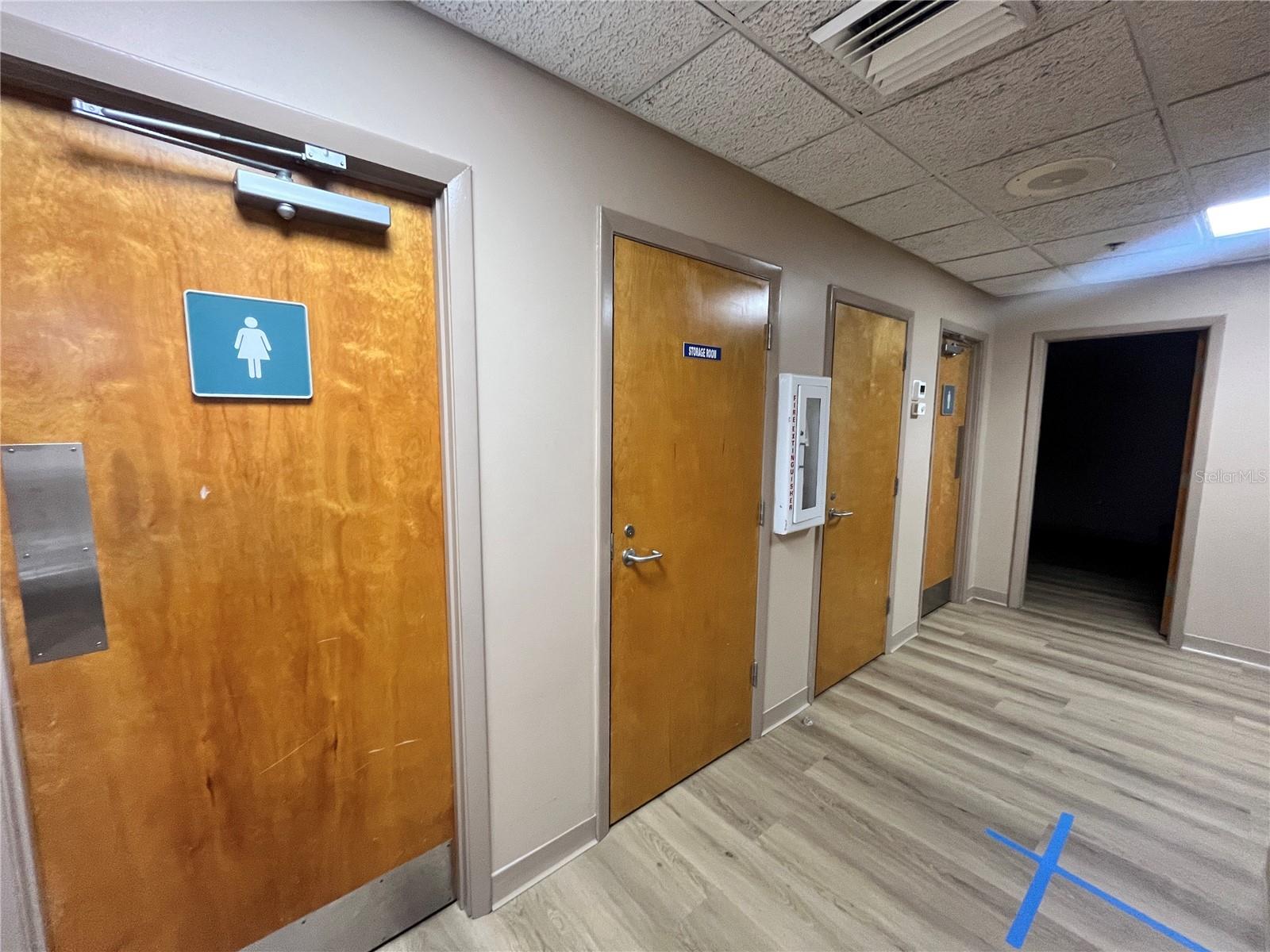 CALDWELLS SUB - Commercial Lease
