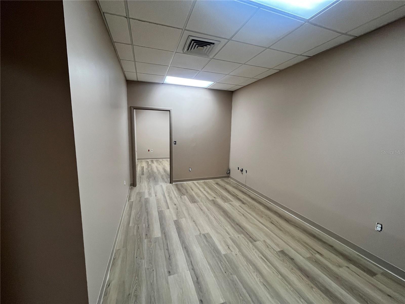 CALDWELLS SUB - Commercial Lease