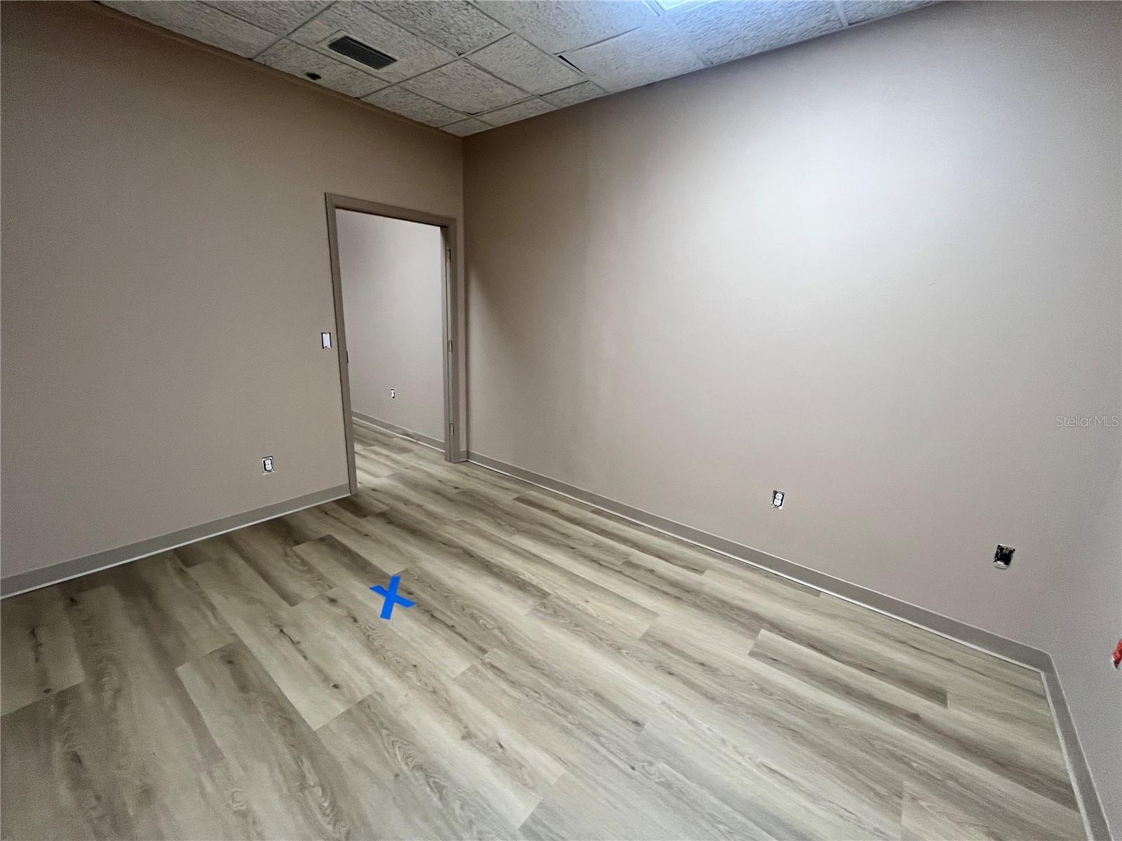 CALDWELLS SUB - Commercial Lease