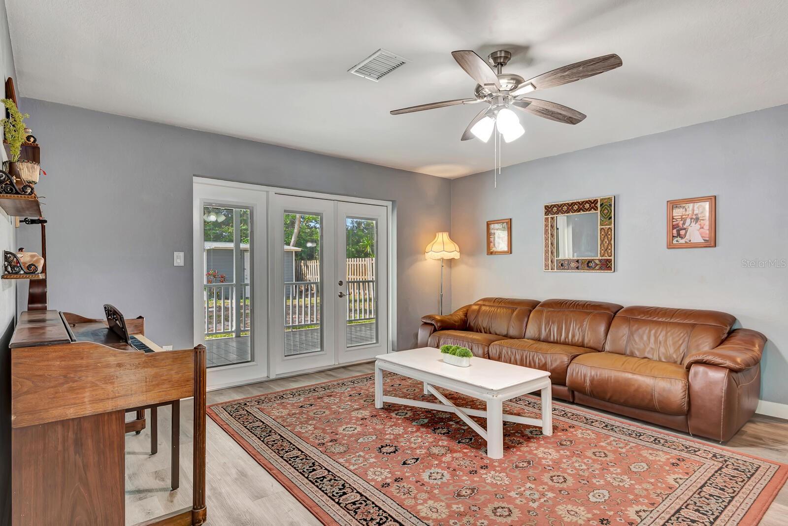 COLLEGE HEIGHTS - Residential
