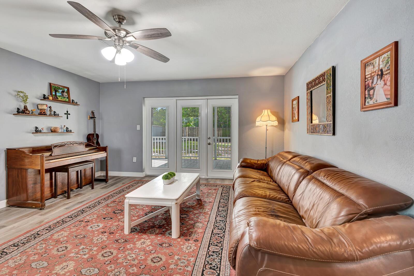 COLLEGE HEIGHTS - Residential