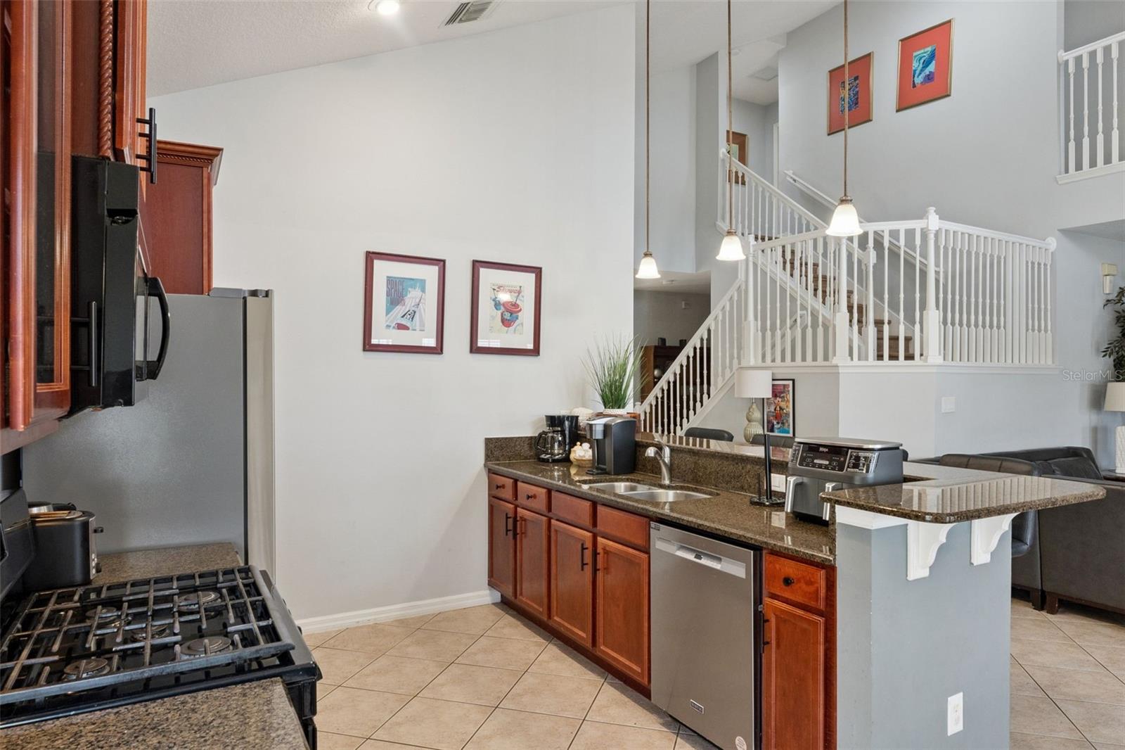 WYNDHAM POINTE - Residential