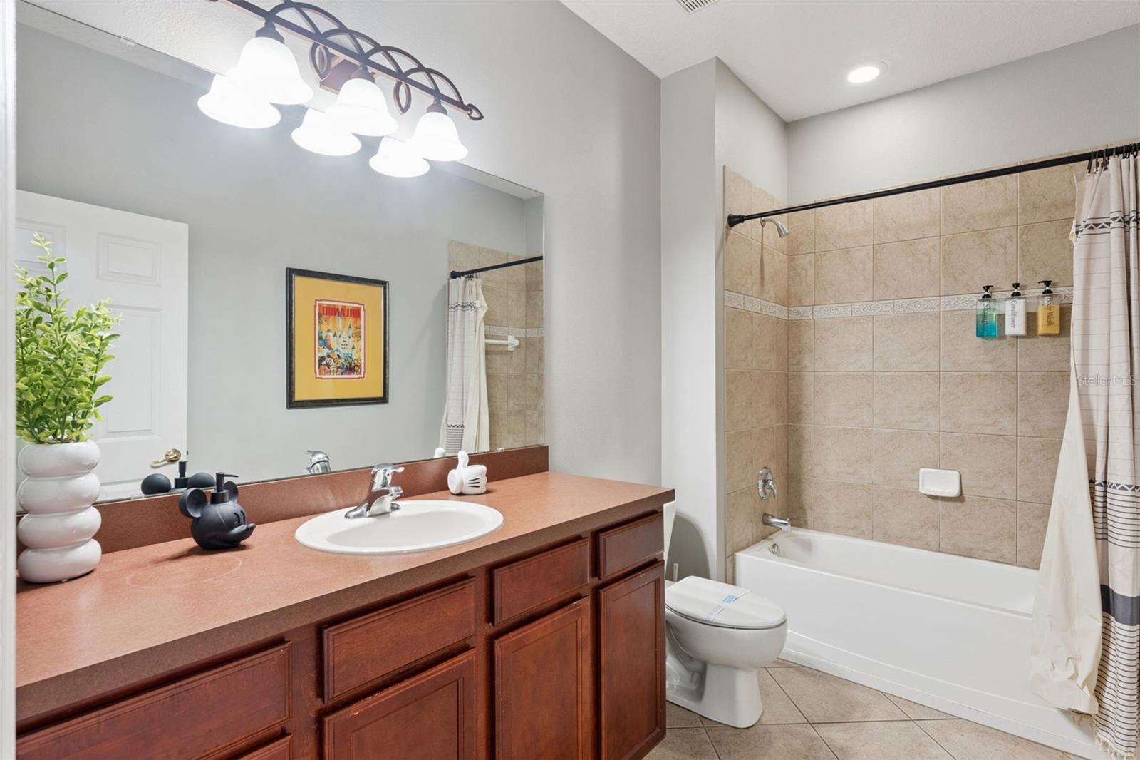 WYNDHAM POINTE - Residential