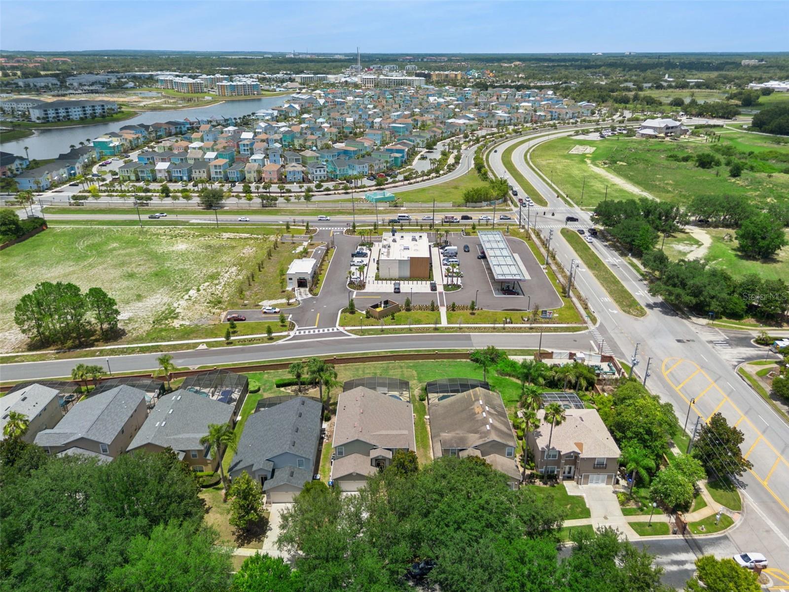 WYNDHAM POINTE - Residential