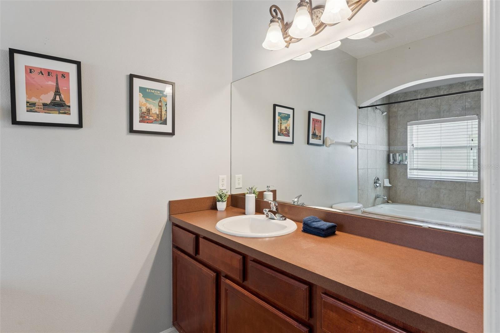 WYNDHAM POINTE - Residential