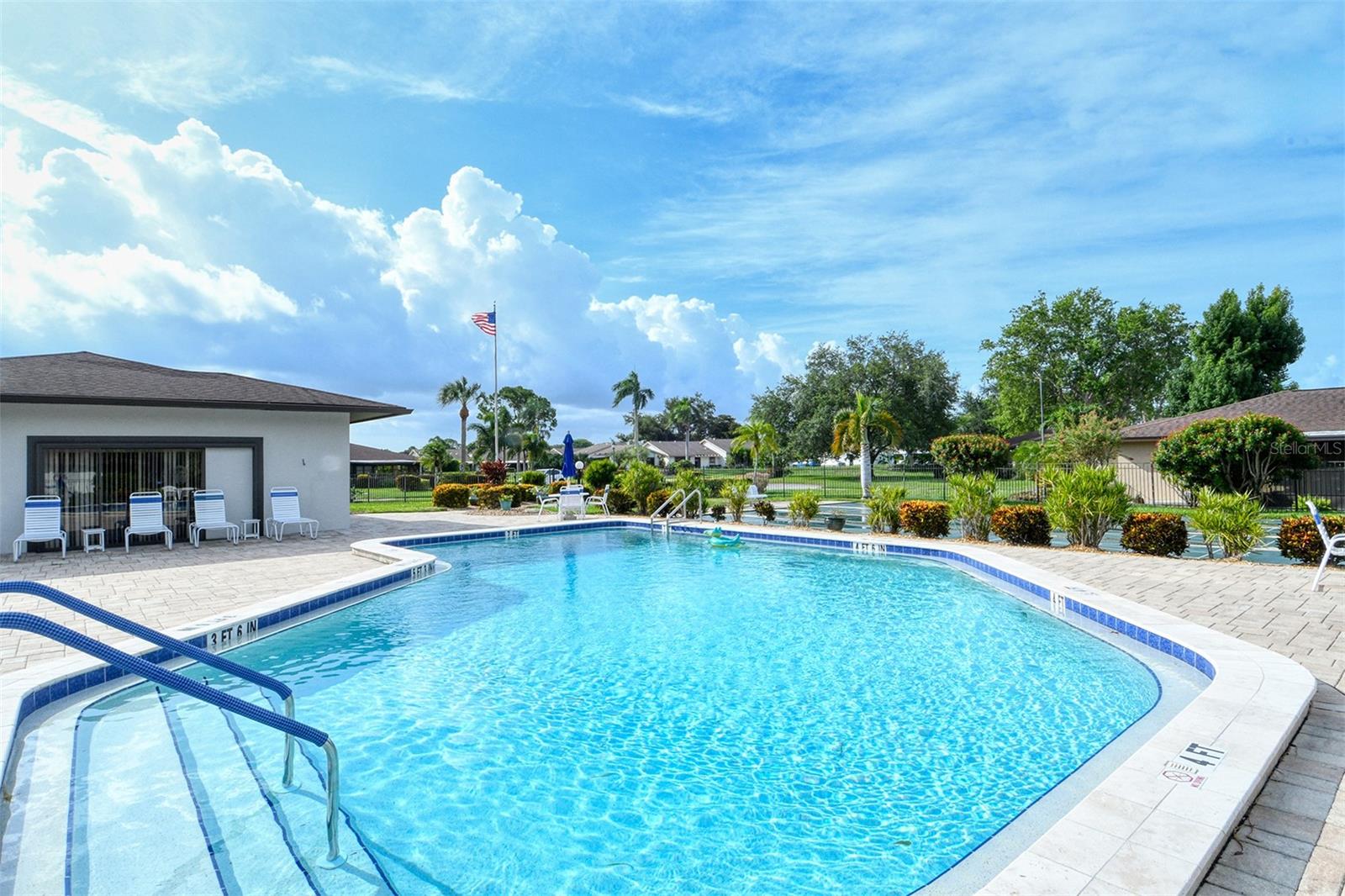 CAMBRIDGE VILLAGE WEST - Residential