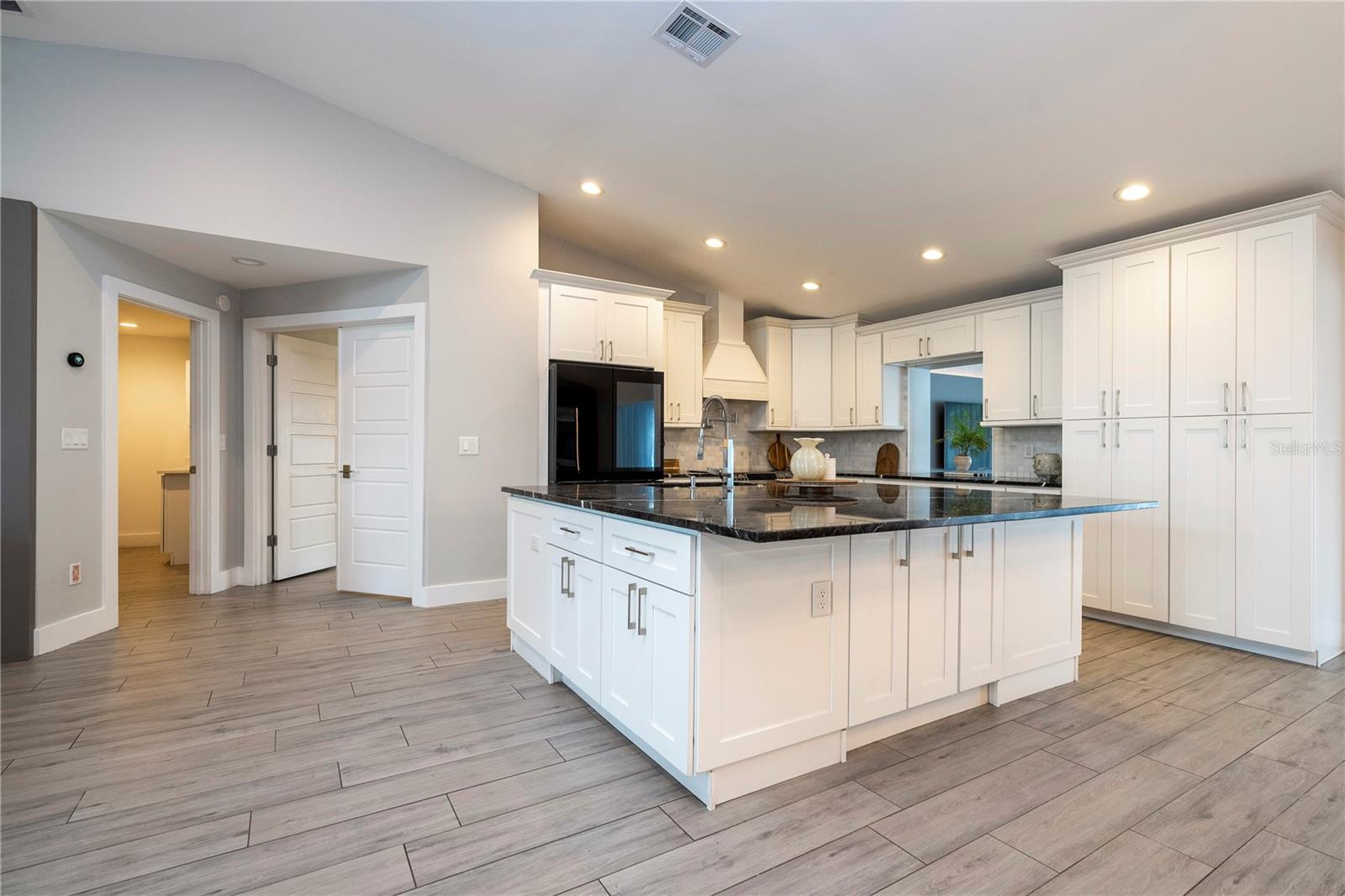 CYPRESS SHORES FIRST ADD - Residential
