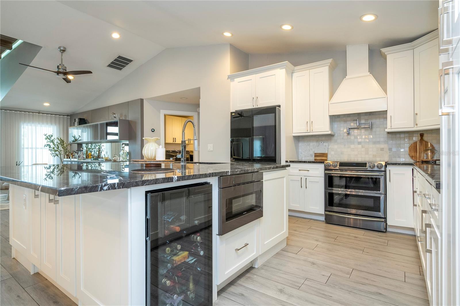 CYPRESS SHORES FIRST ADD - Residential