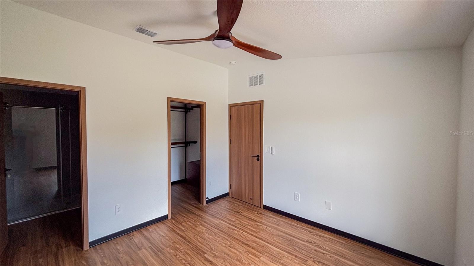 SILVER SPGS SHORES - Residential