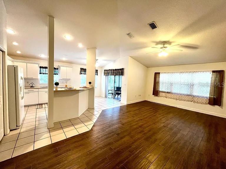 LAKE LARGO - Residential Lease
