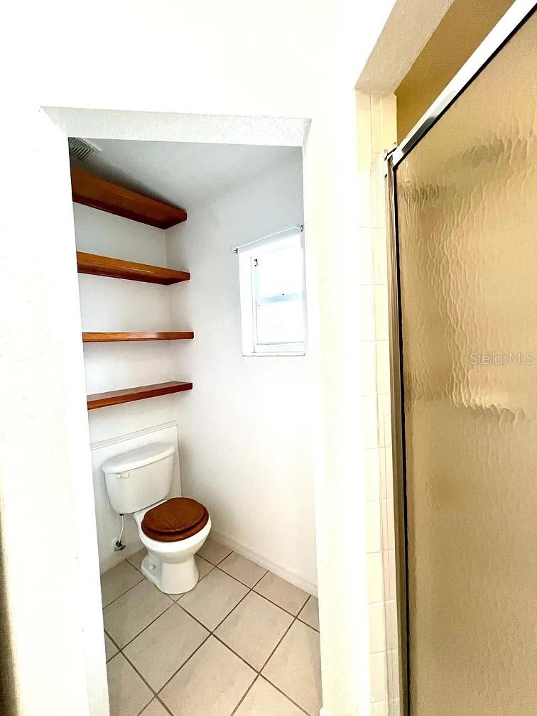 LAKE LARGO - Residential Lease