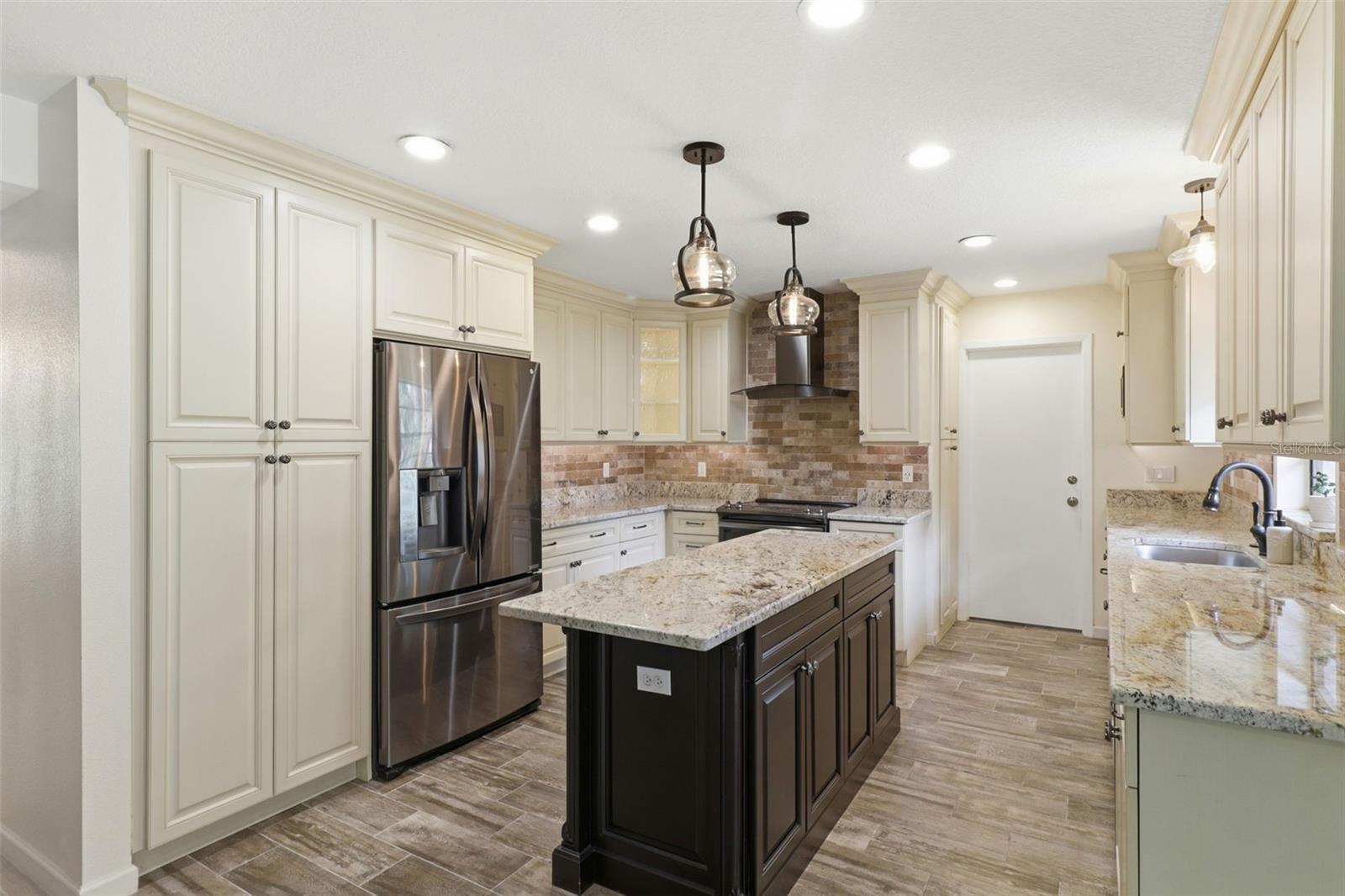 BLOOMINGDALE SEC D UNIT - Residential