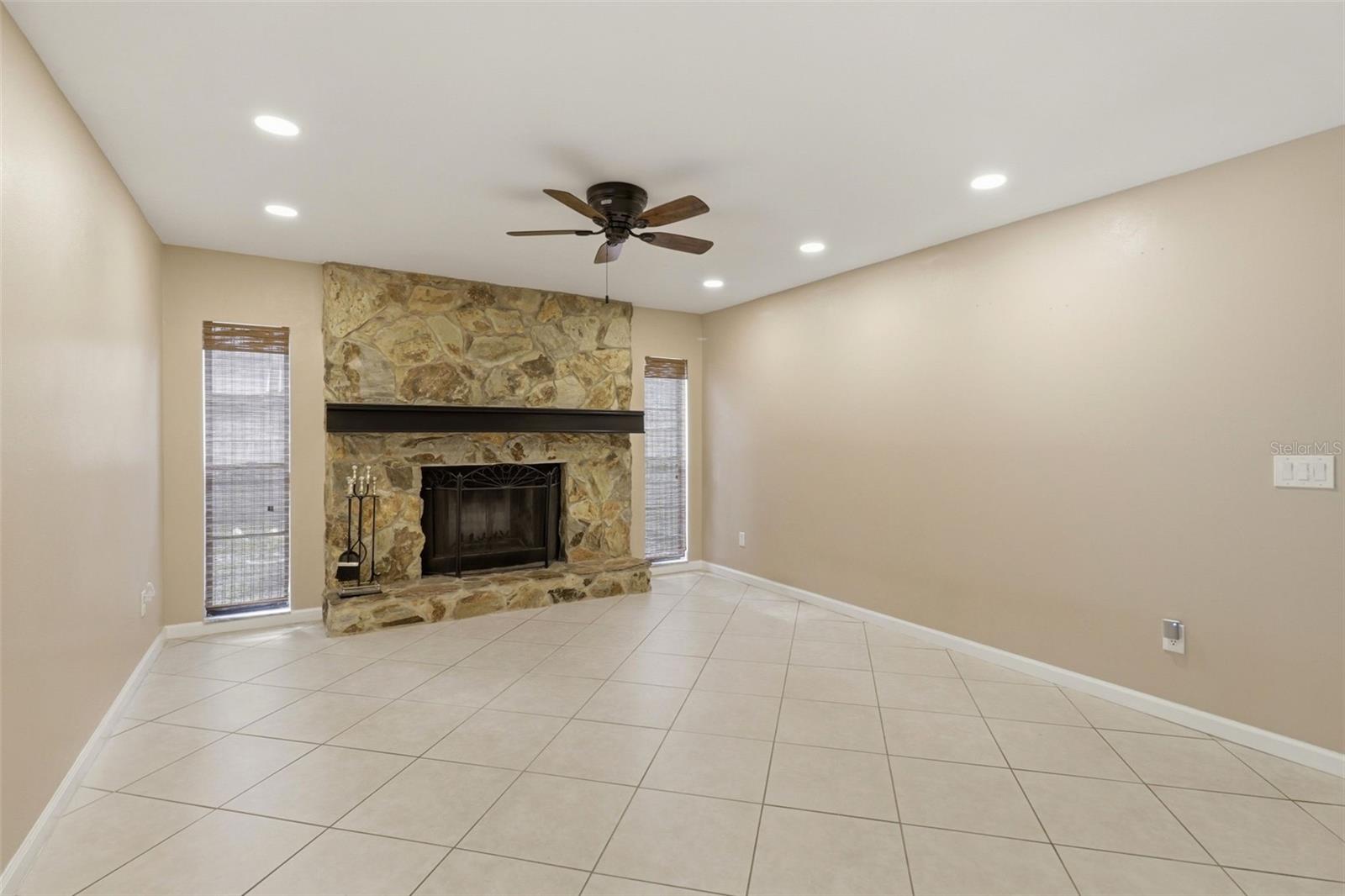 BLOOMINGDALE SEC D UNIT - Residential