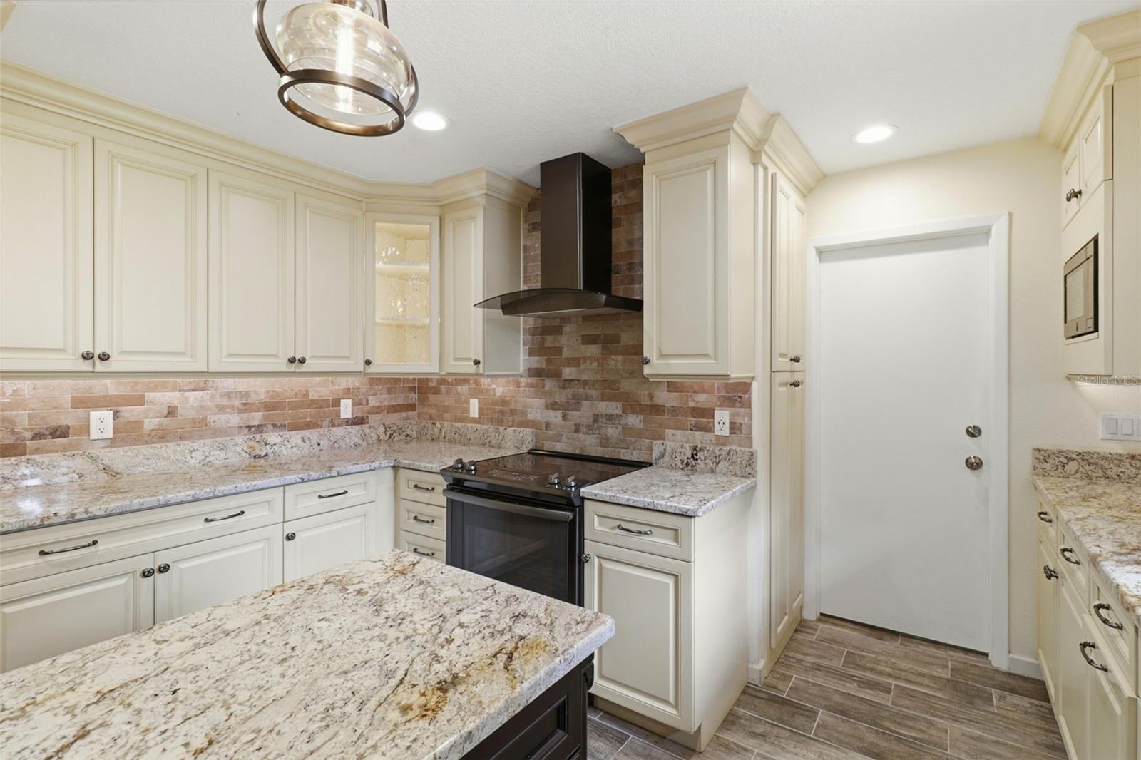 BLOOMINGDALE SEC D UNIT - Residential
