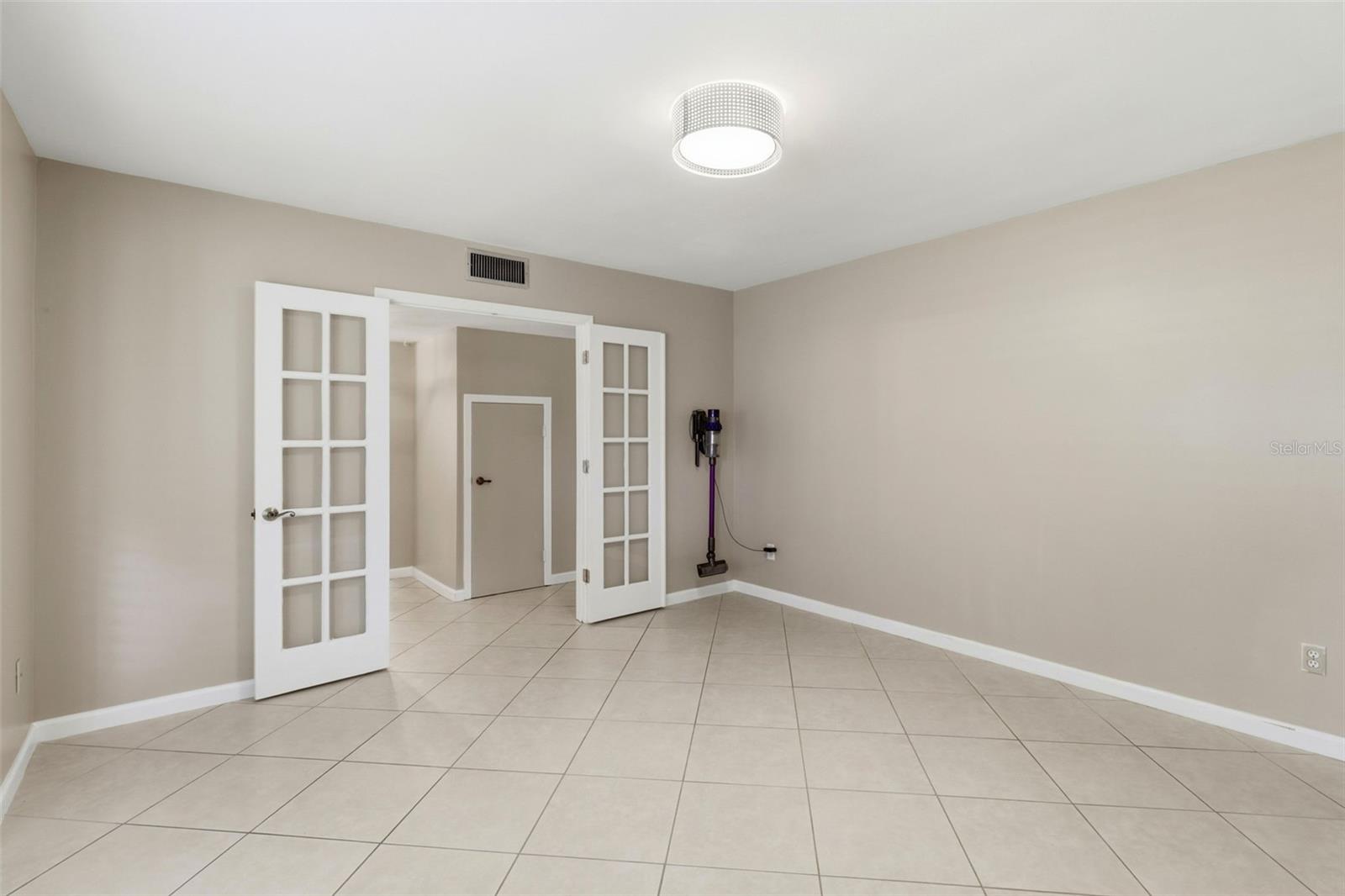 BLOOMINGDALE SEC D UNIT - Residential