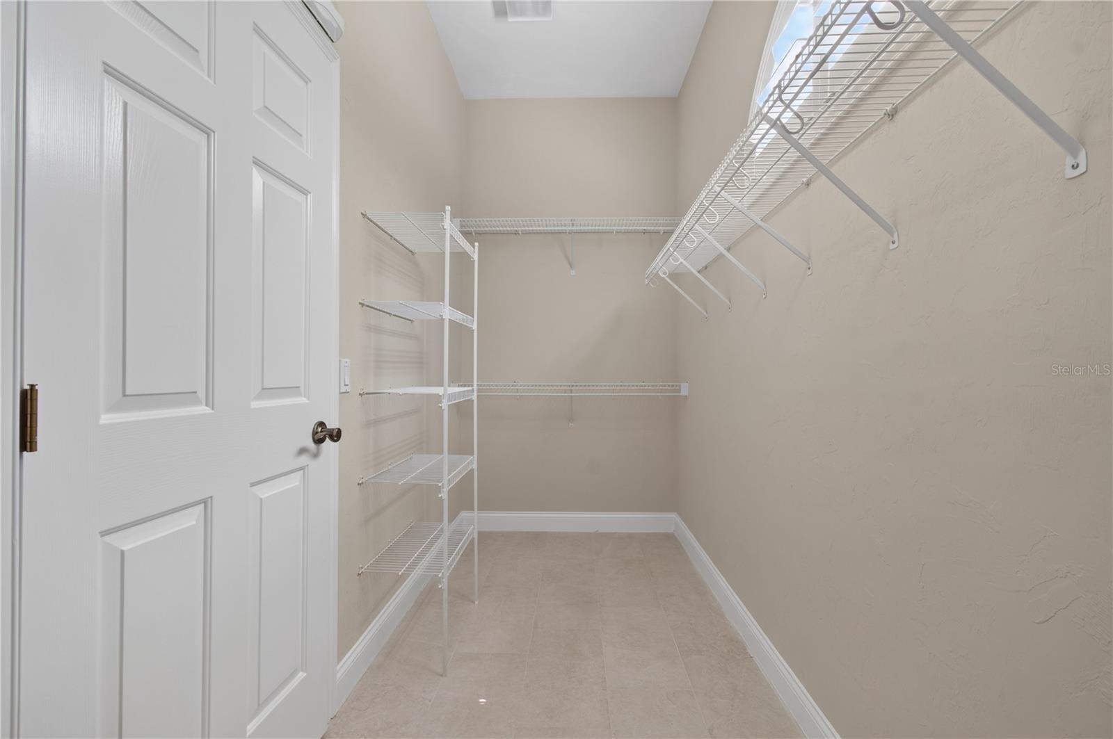 BROOKFIELD - Residential