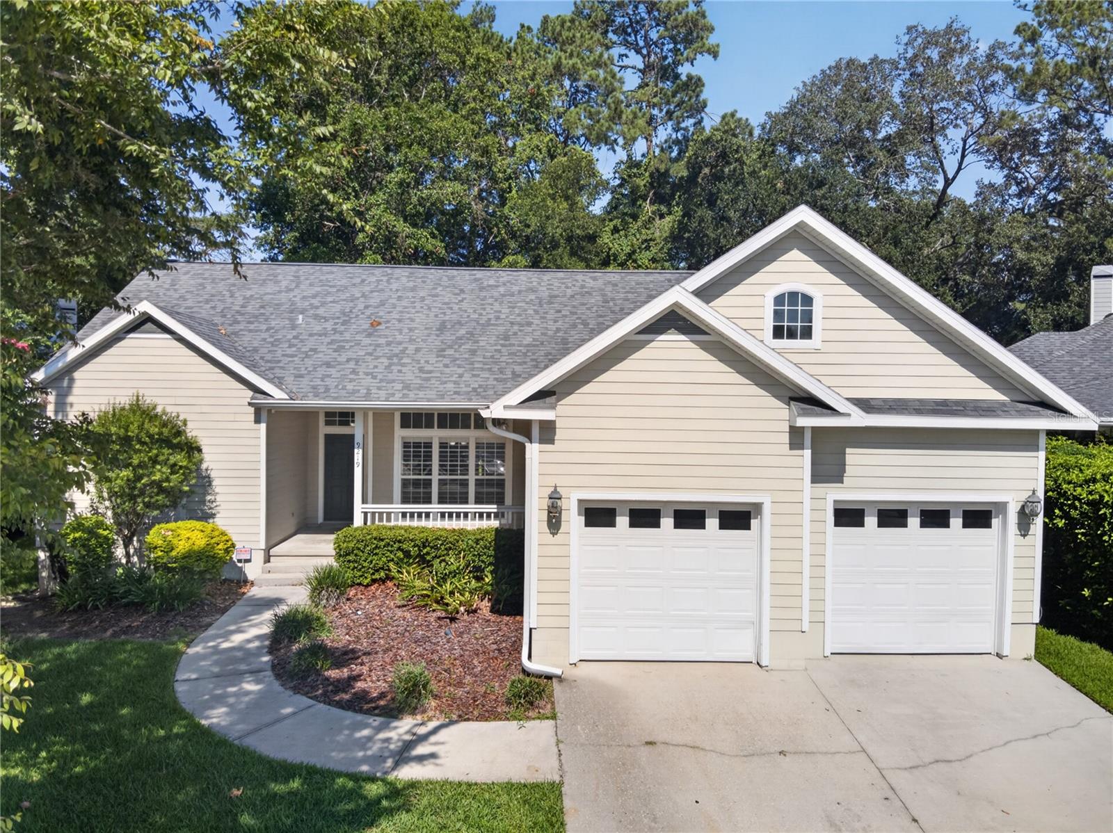 BROOKFIELD - Residential