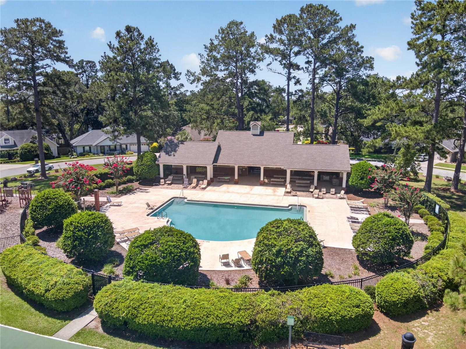 BROOKFIELD - Residential