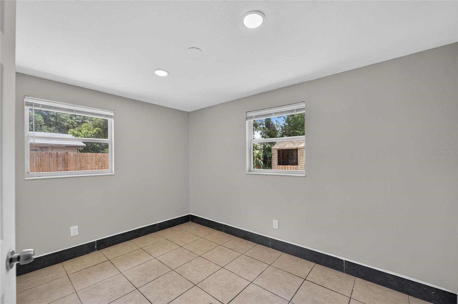 FERN CLIFF - Residential