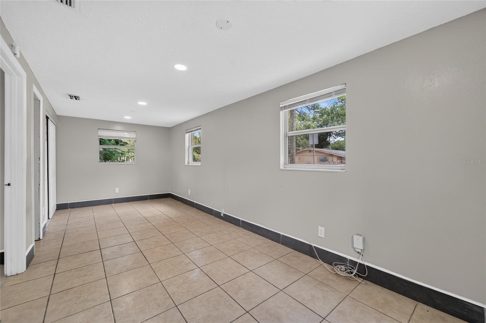 FERN CLIFF - Residential