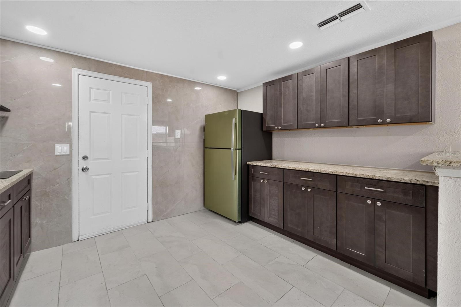 FERN CLIFF - Residential