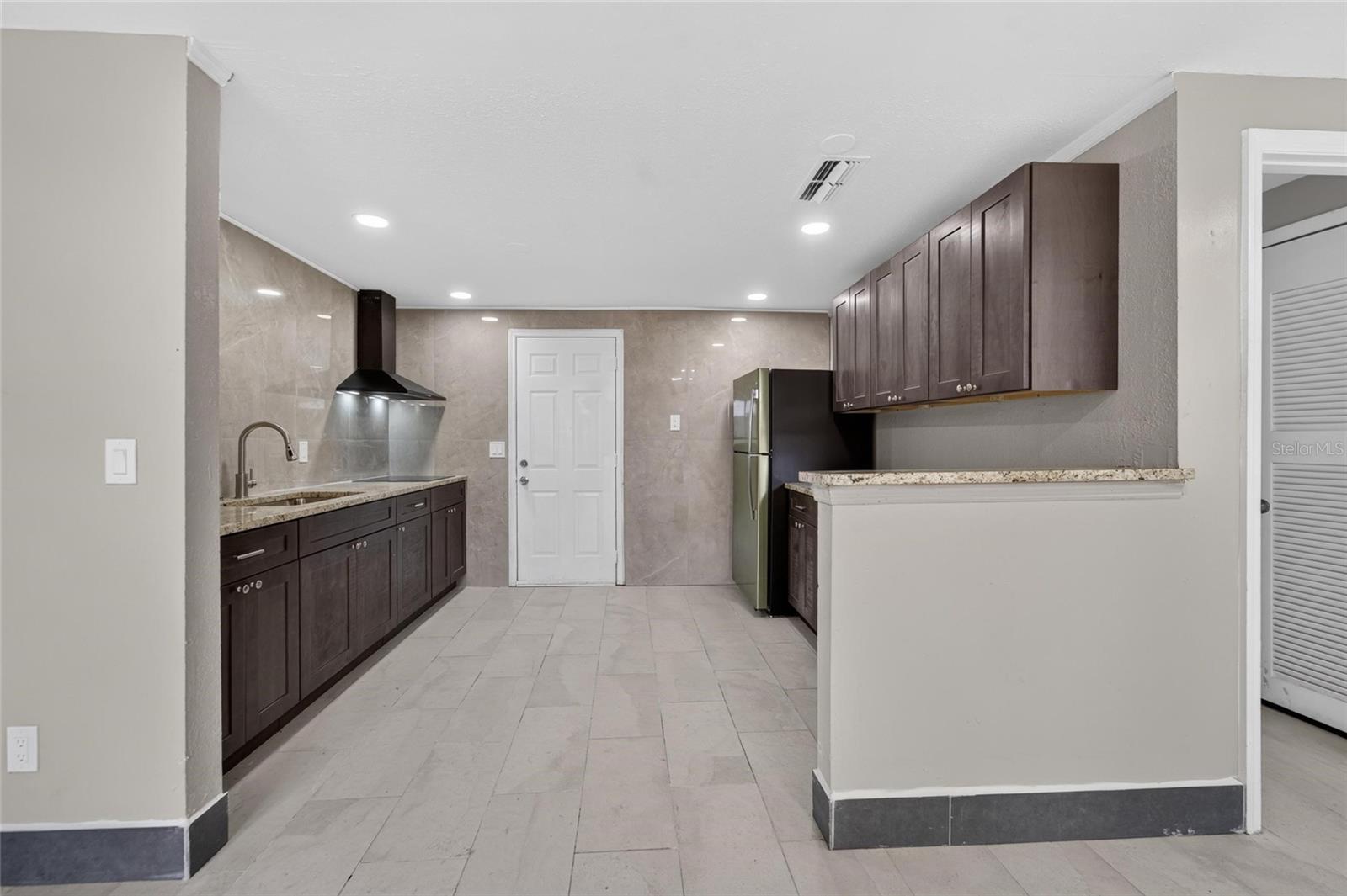 FERN CLIFF - Residential