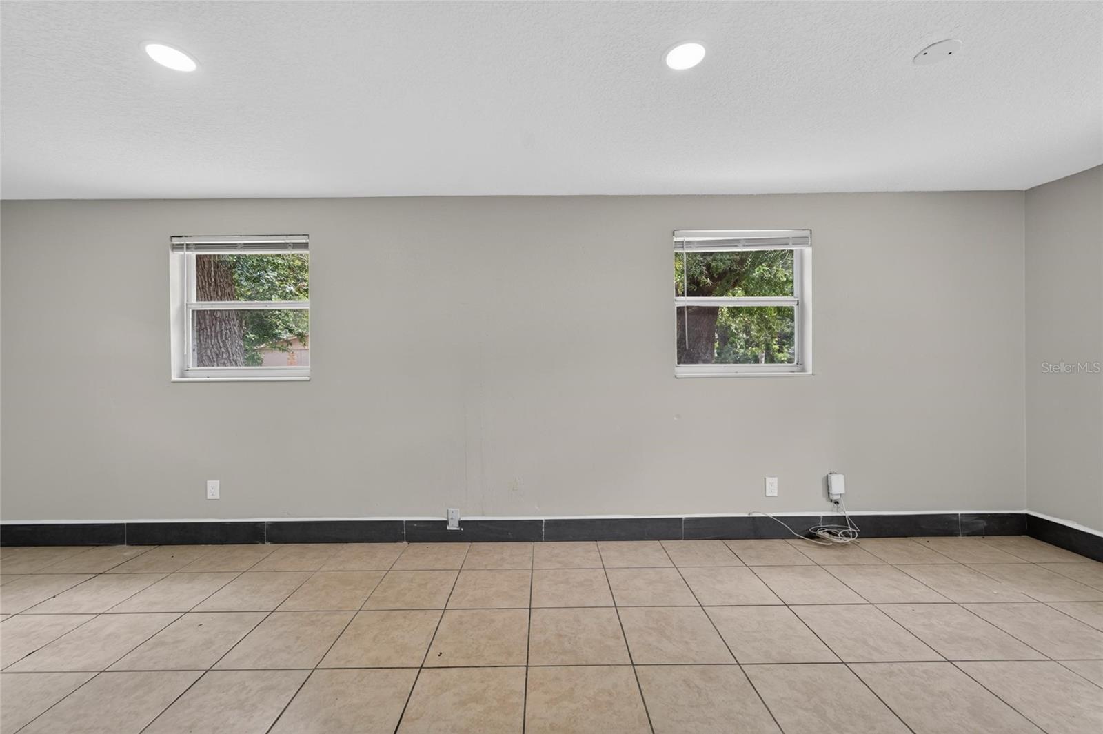 FERN CLIFF - Residential