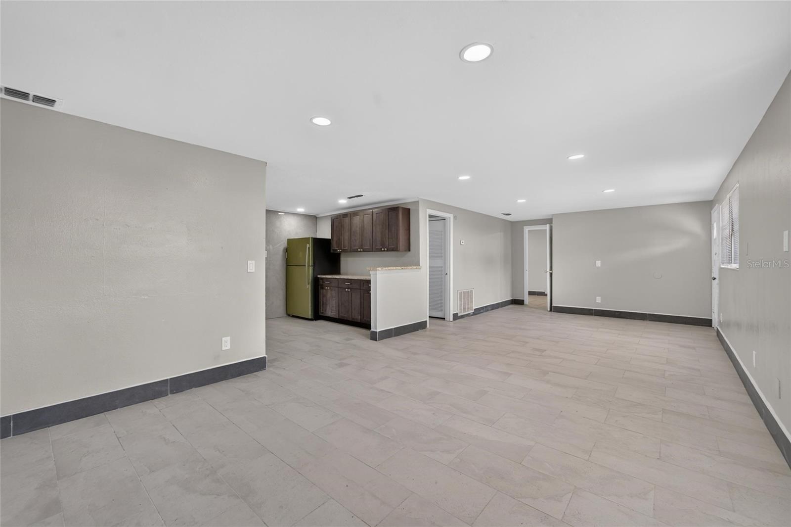 FERN CLIFF - Residential