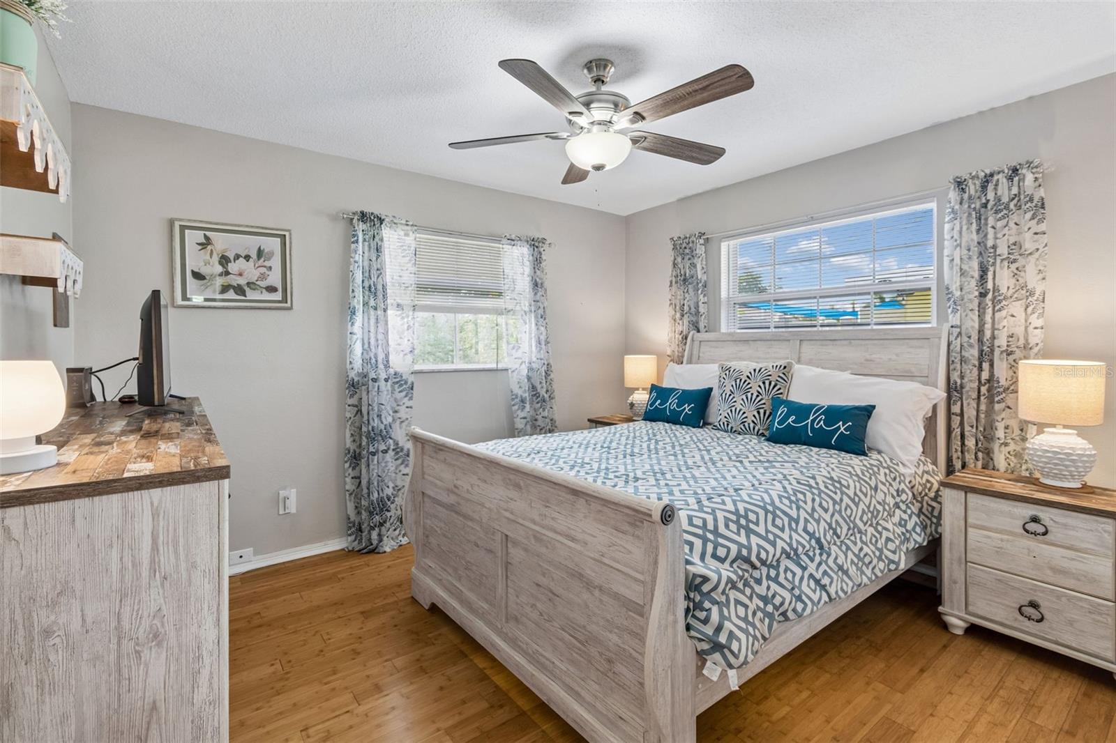 TROPIC HILLS - Residential