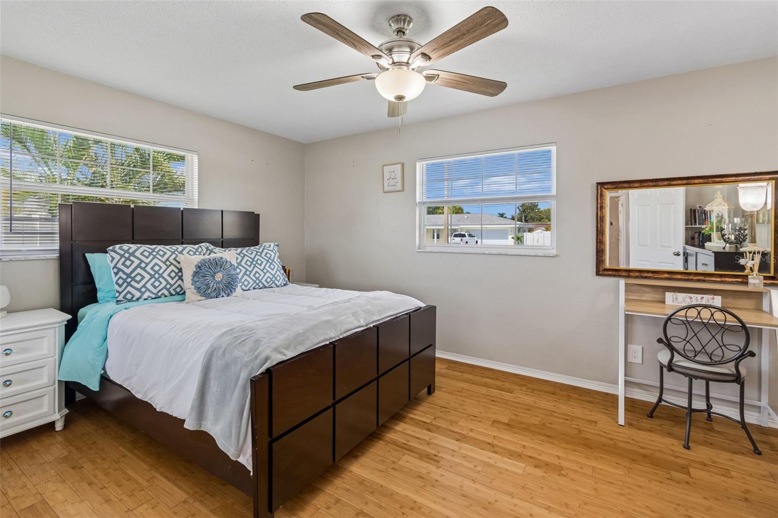 TROPIC HILLS - Residential